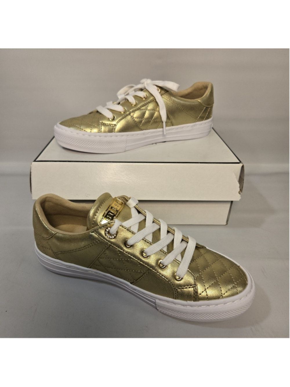 Guess Loven Shoes Metallic Gold Womens 7.5 Logo Lace Up Casual Fashion Sneakers
